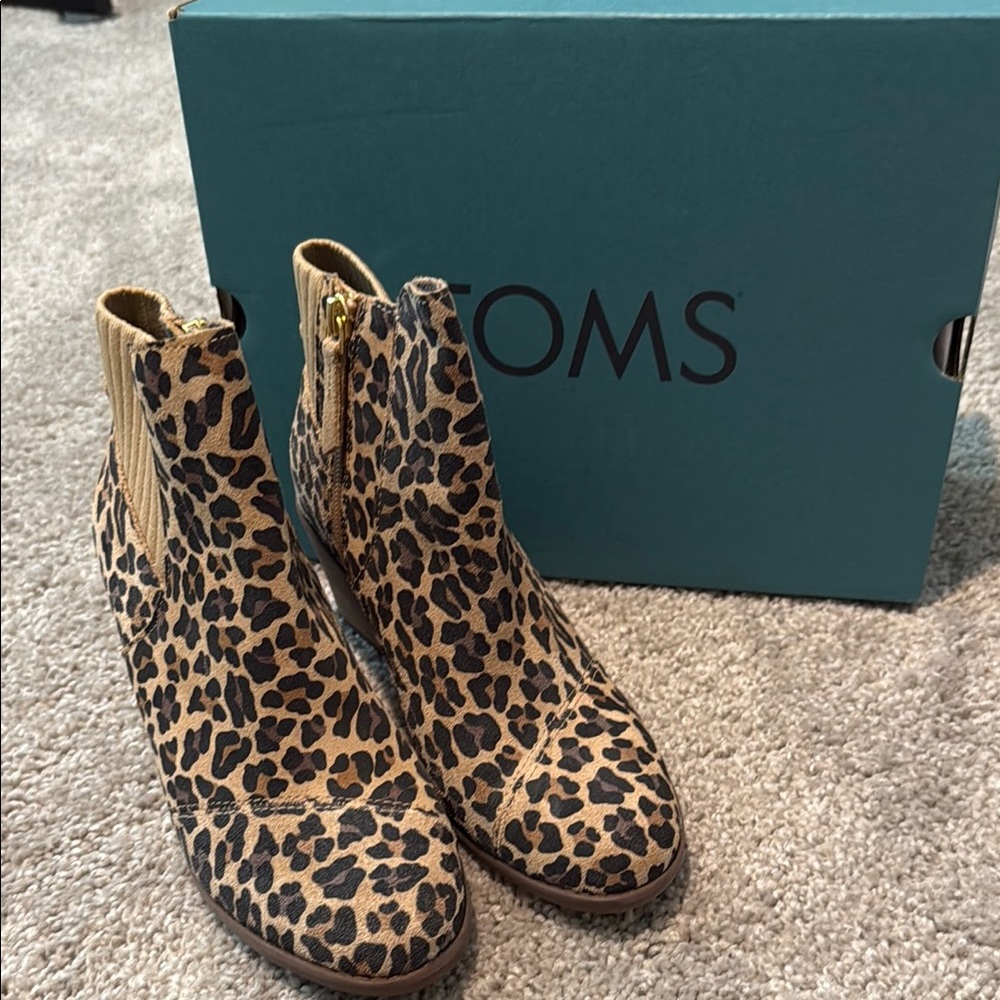 TOMS Leopard Print